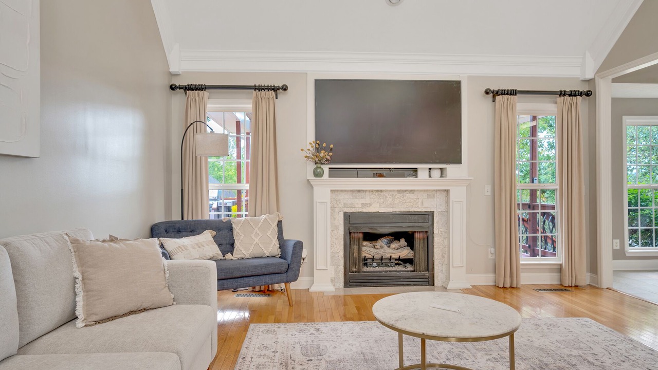 Photo of Livingroom in Collegedale