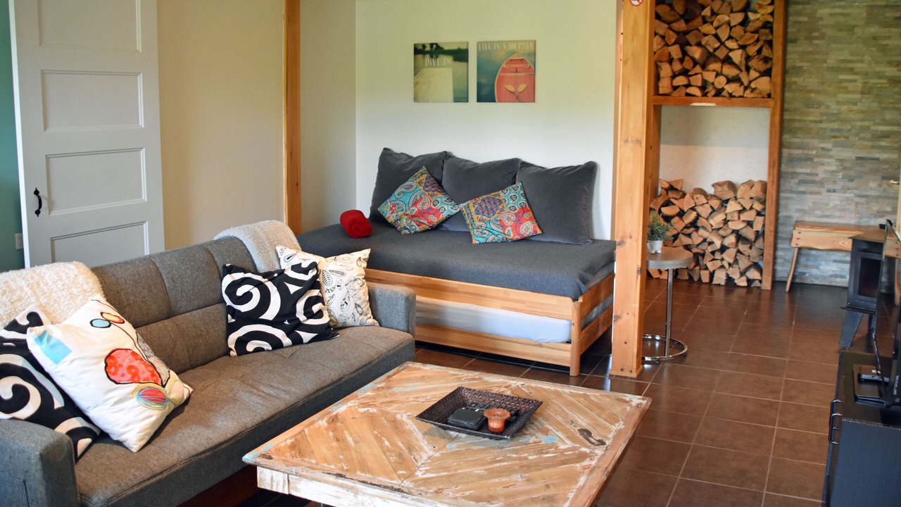 Photo of Livingroom in Chertsey