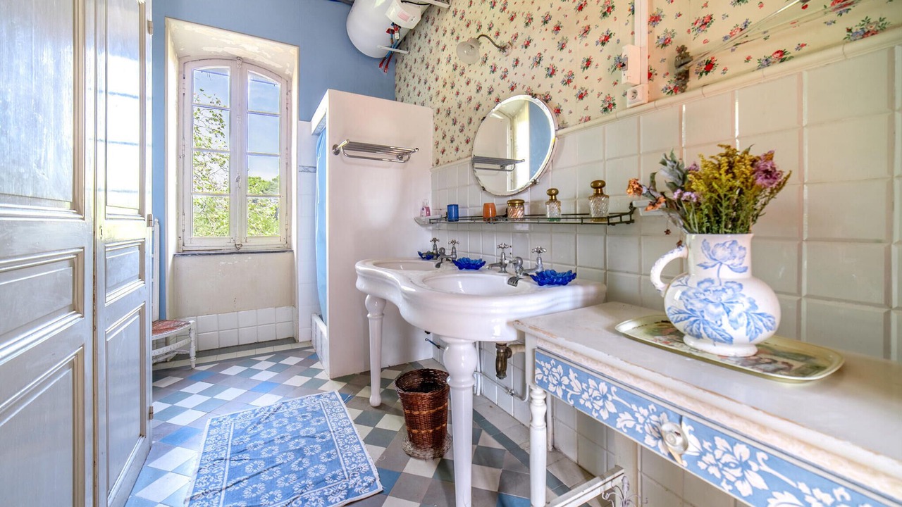 Photo of Bathroom in Lezignan-Corbieres