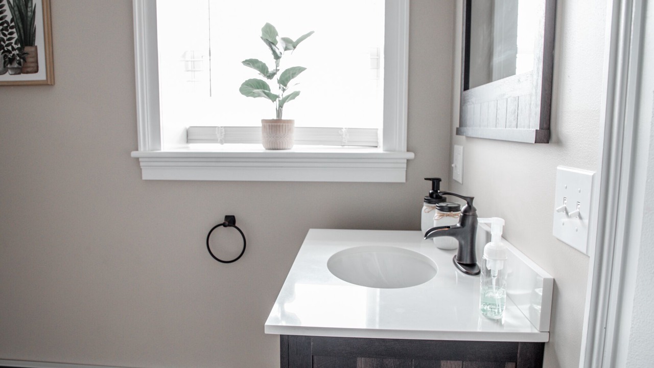 Photo of Bathroom in Middle Falls