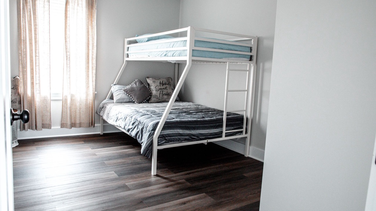 Photo of Bedroom in Middle Falls