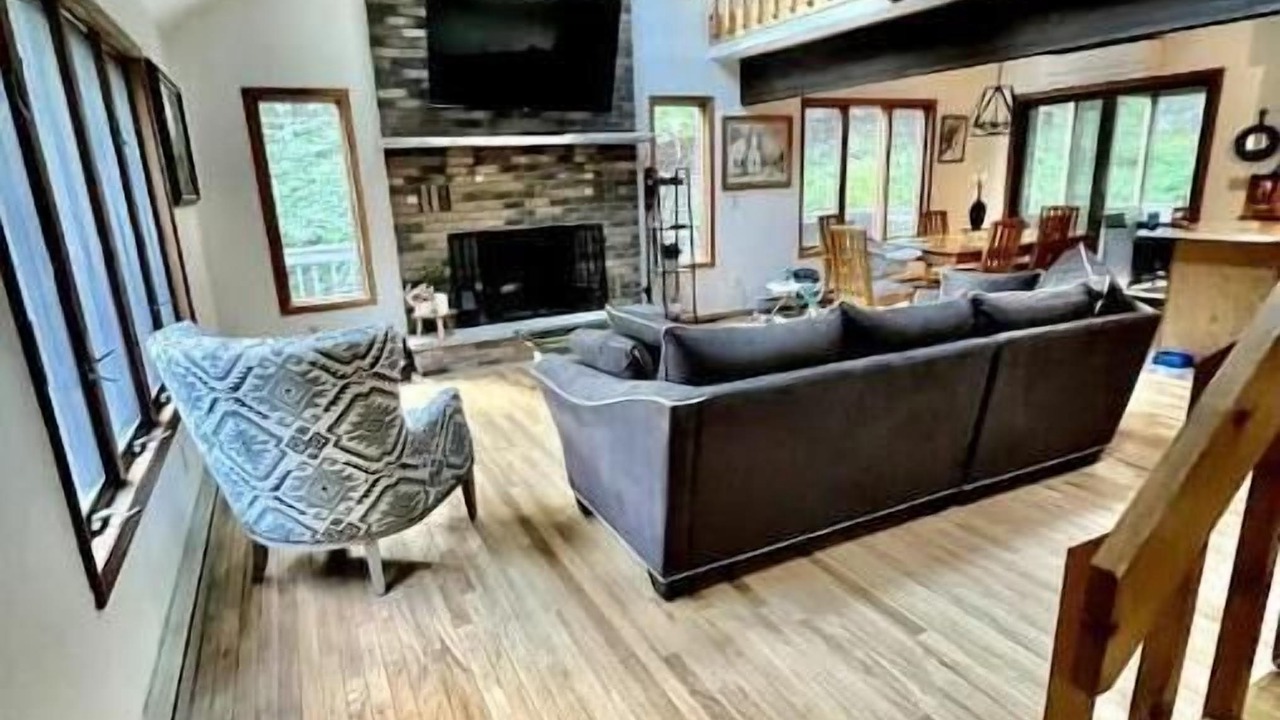 Photo of Livingroom in East Stroudsburg