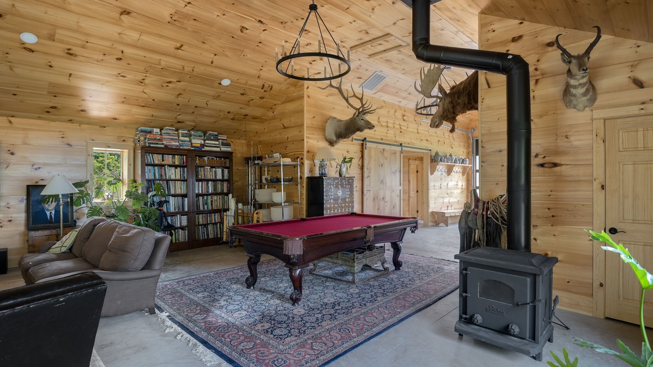 Photo of Bedroom in Skaneateles