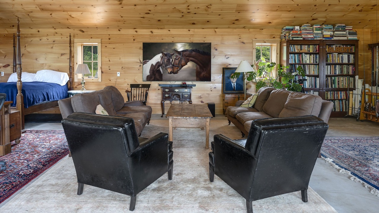 Photo of Bedroom in Skaneateles