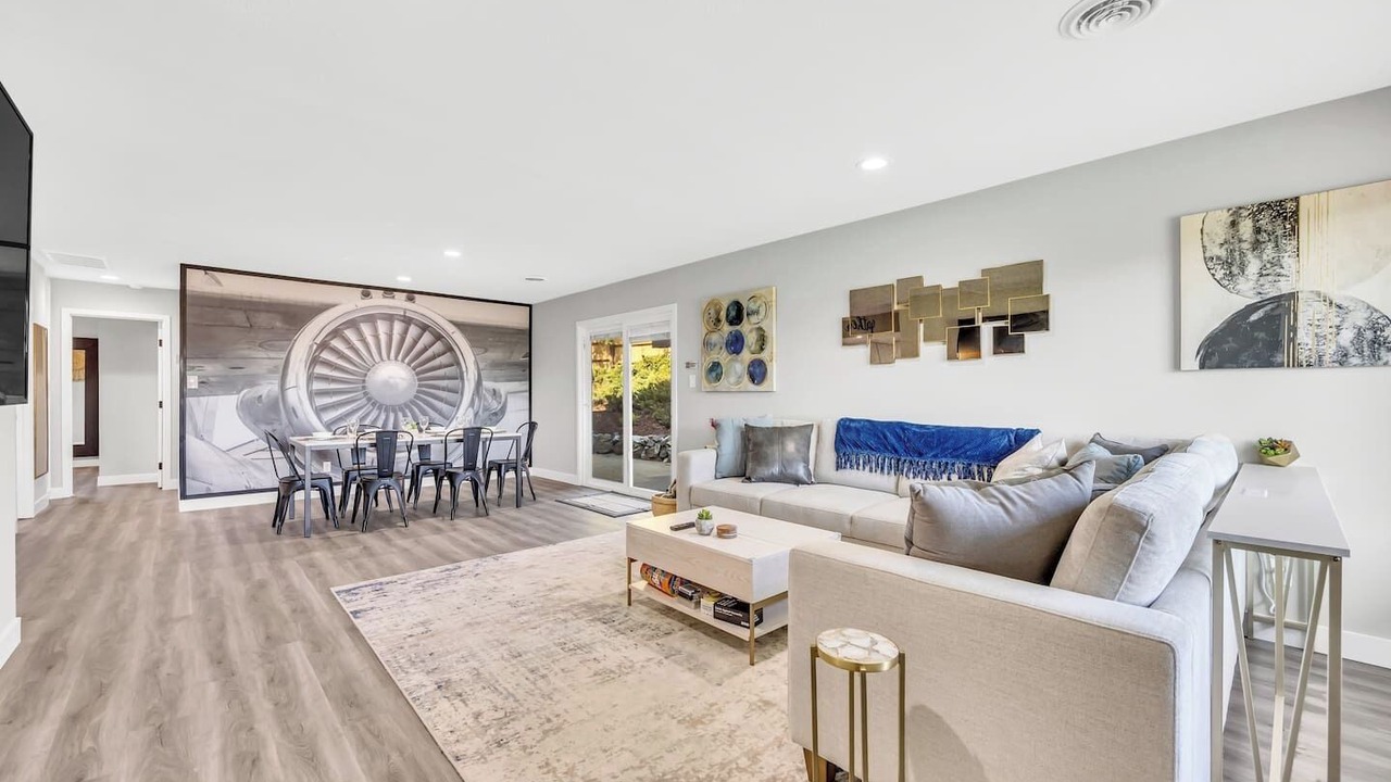 Photo of Livingroom in North Auburn