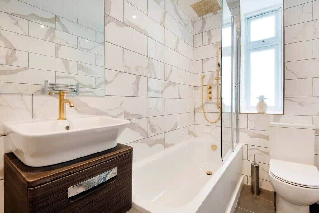 Photo of Bathroom in Notting Dale