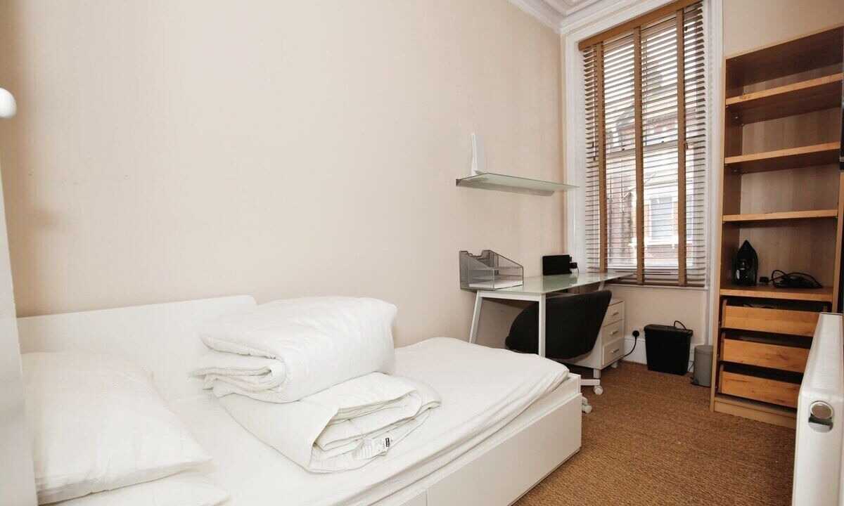 Photo of Others in Harrow Road