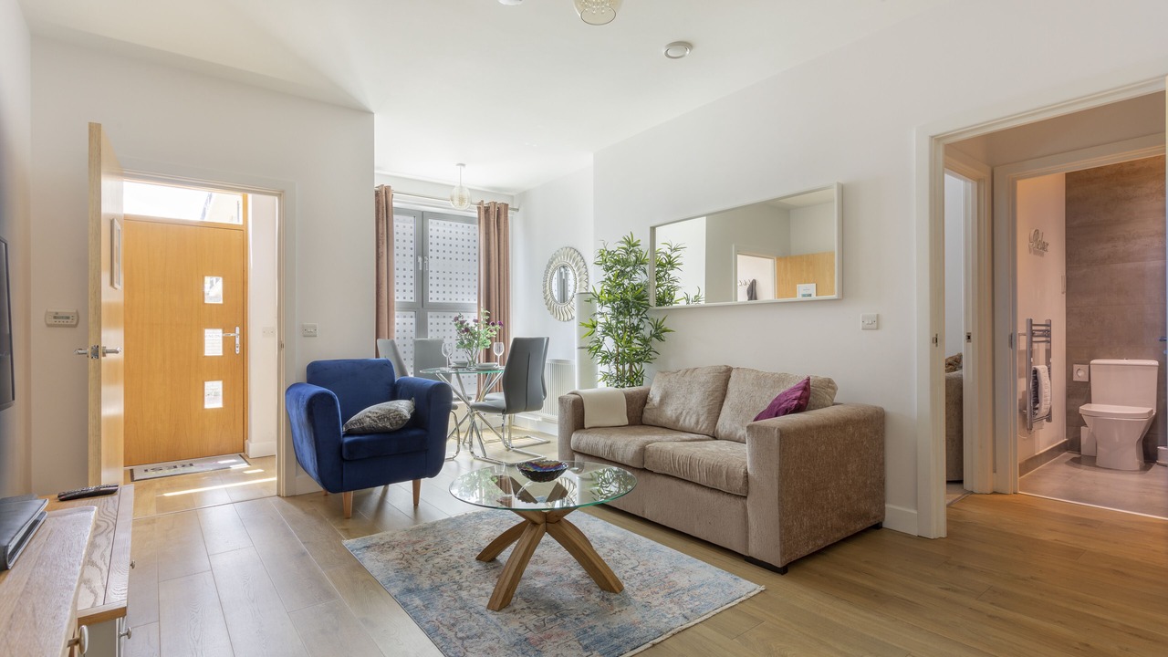 Photo of Livingroom in Redhill