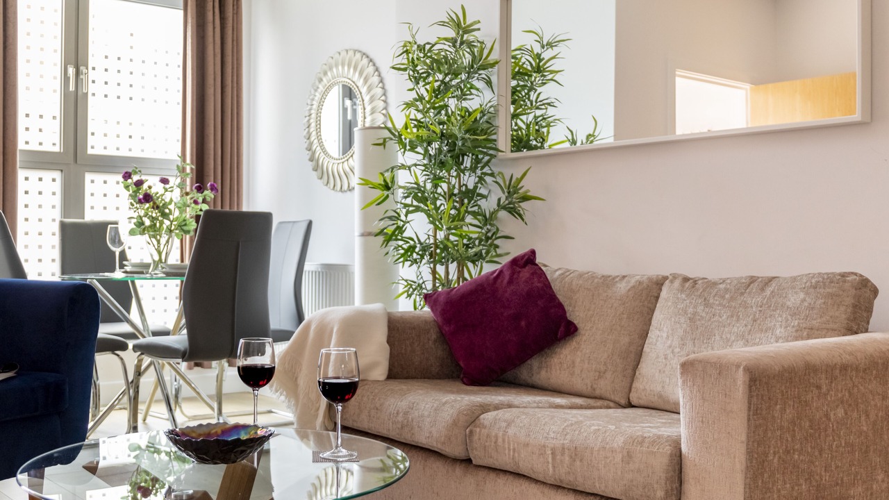 Photo of Livingroom in Redhill