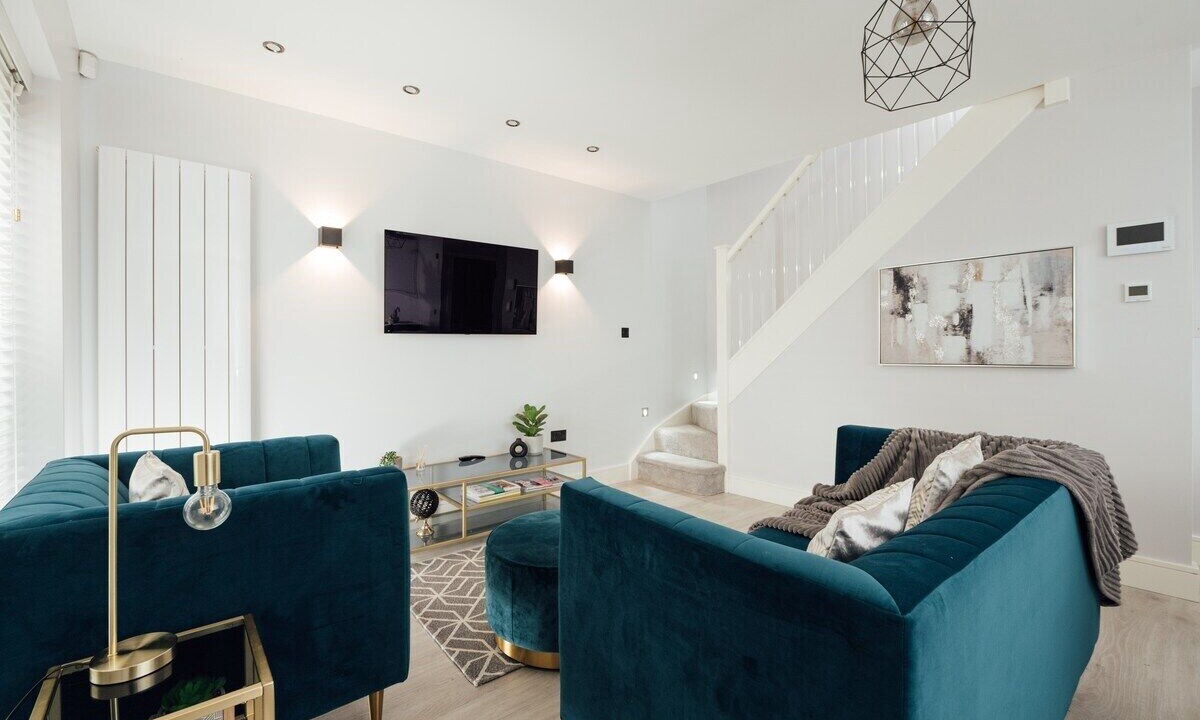 Photo of Livingroom in Dorking