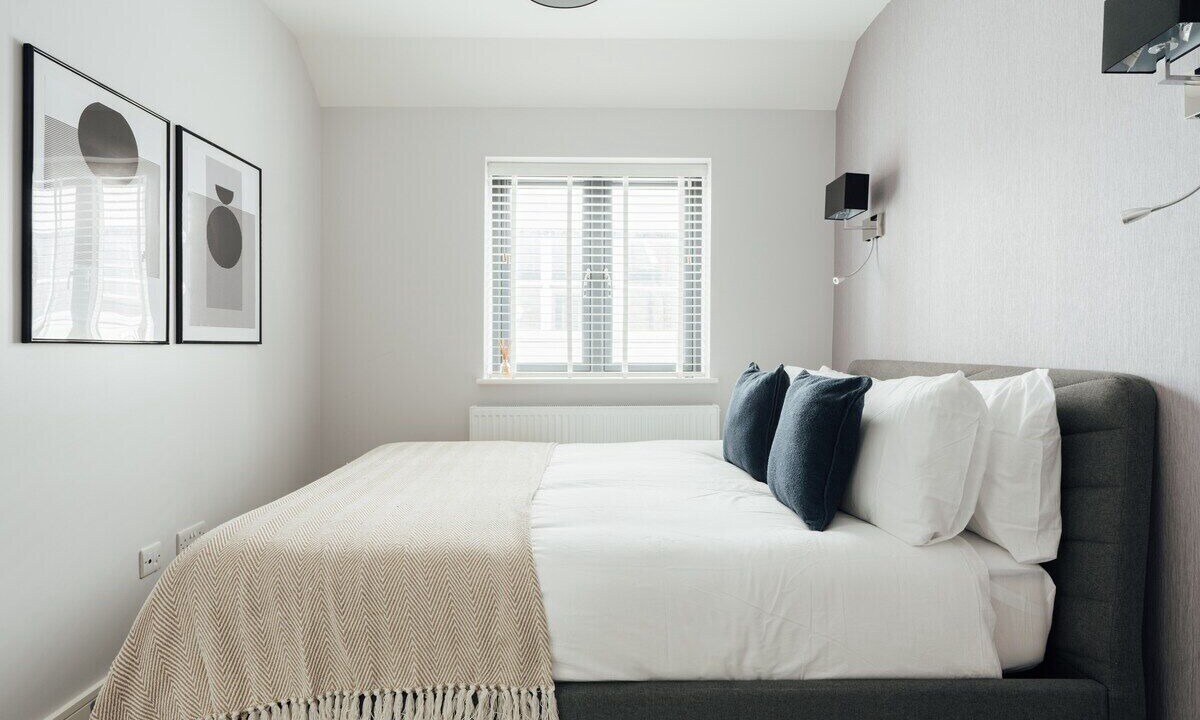 Photo of Bedroom in Dorking