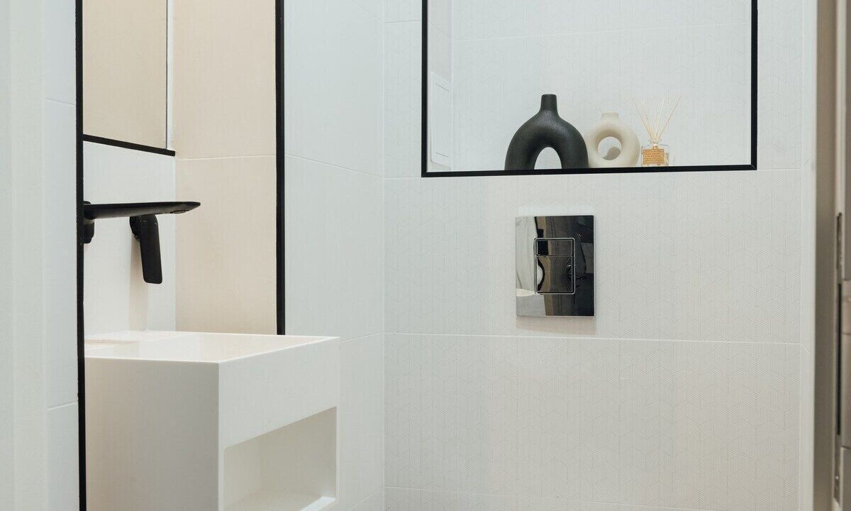 Photo of Bathroom in Dorking