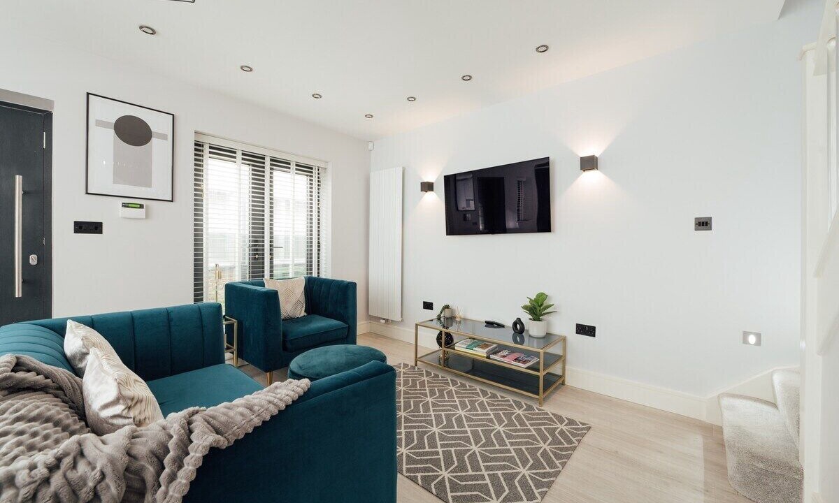 Photo of Livingroom in Dorking