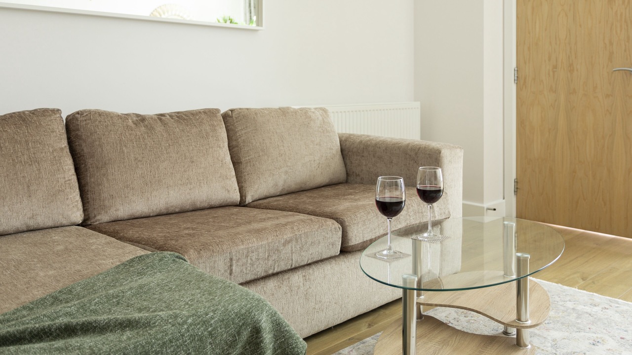 Photo of Livingroom in Redhill