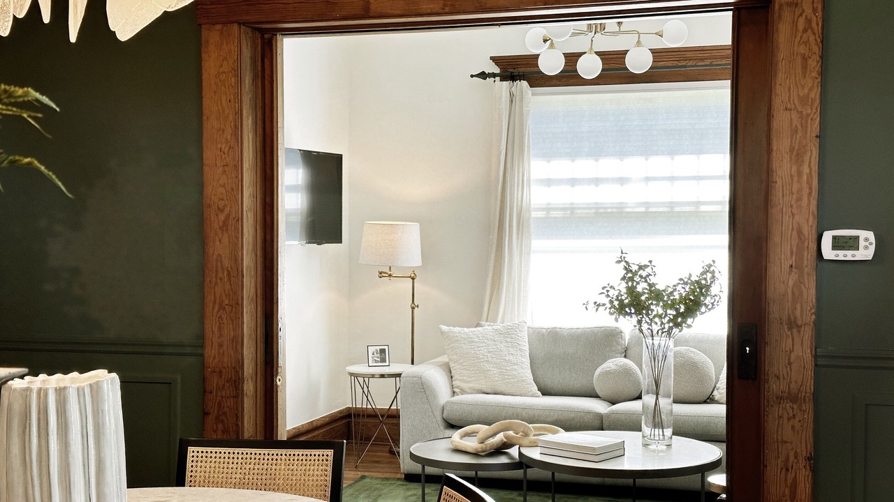 Photo of Livingroom in Victorian Village