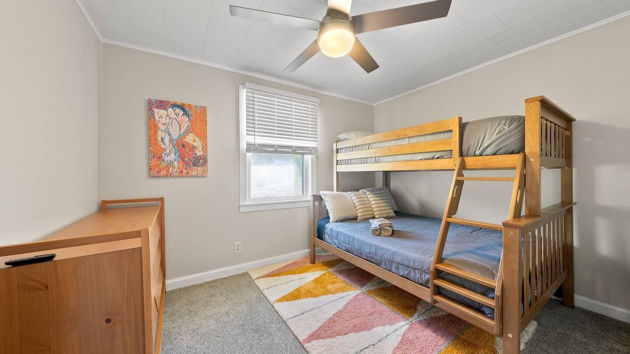 Photo of Bedroom in Cave City