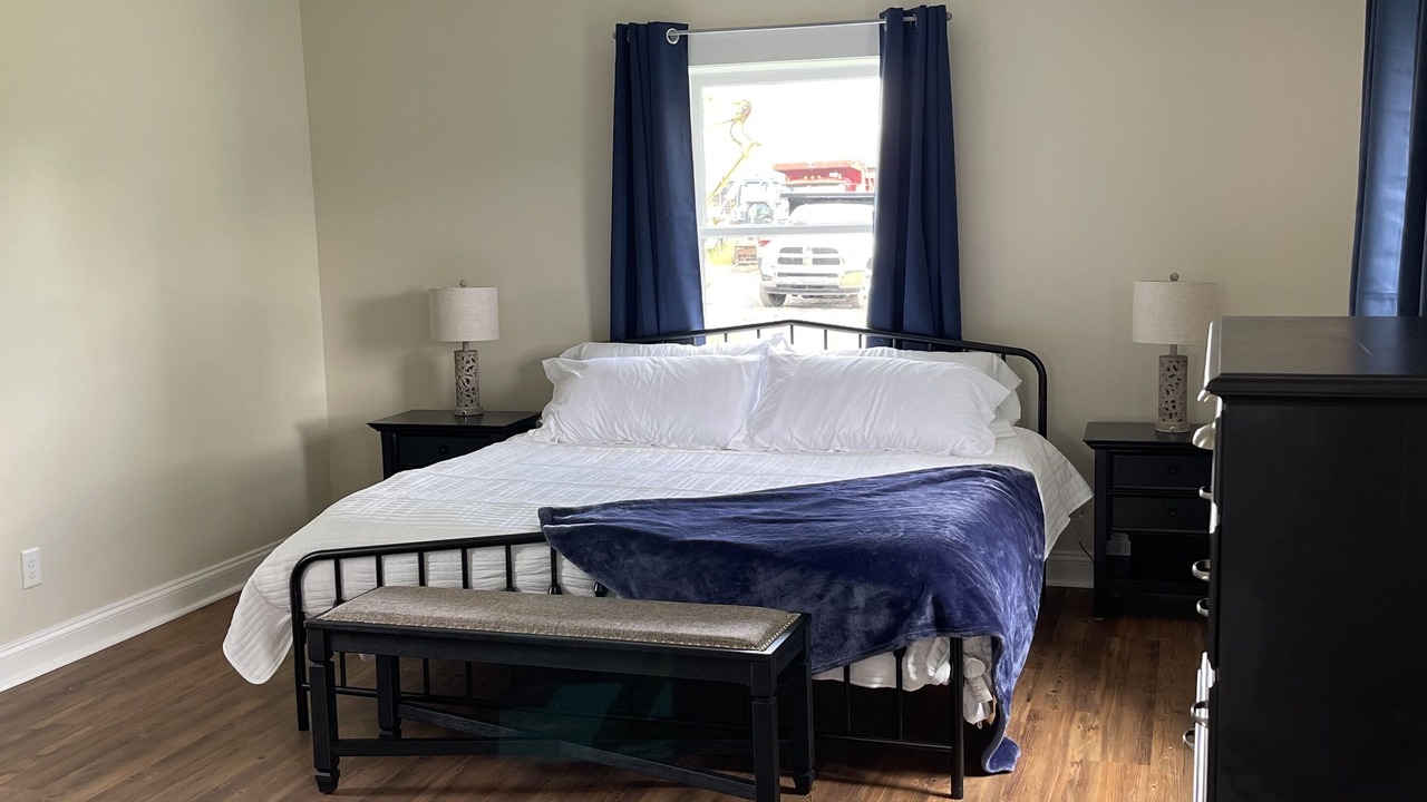 Photo of Bedroom in Monaca