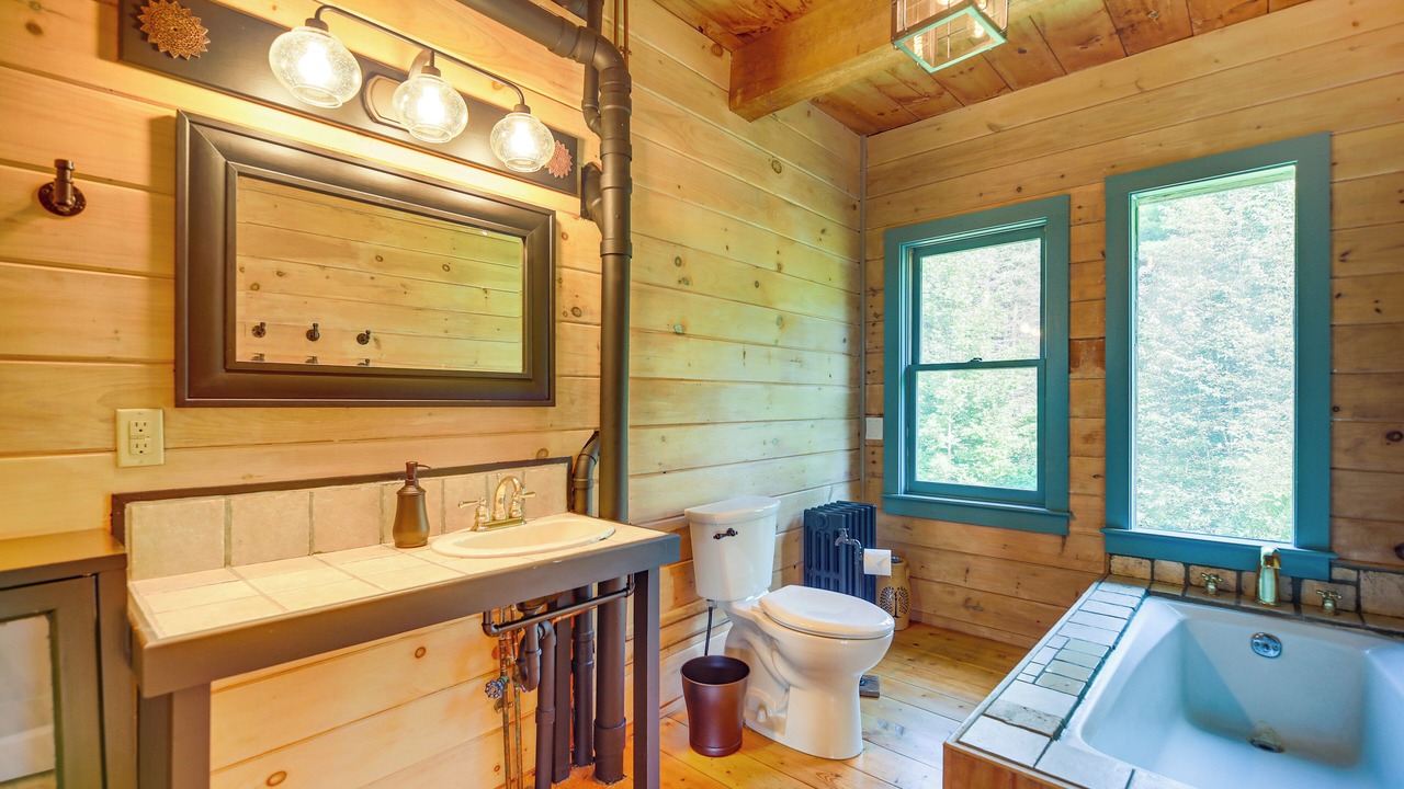 Photo of Bathroom in Washington