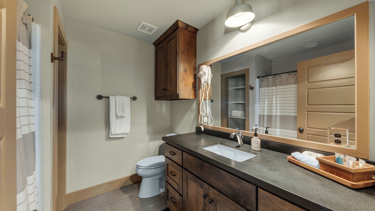 Photo of Bathroom in College Park