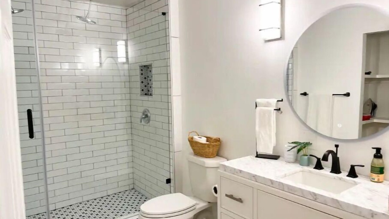 Photo of Bathroom in Brooks Hollow