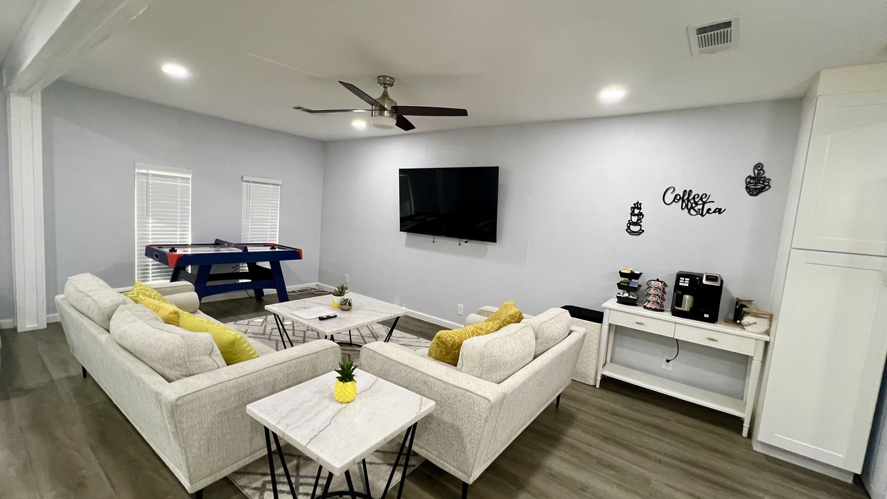 Photo of Livingroom in North Richland Hills