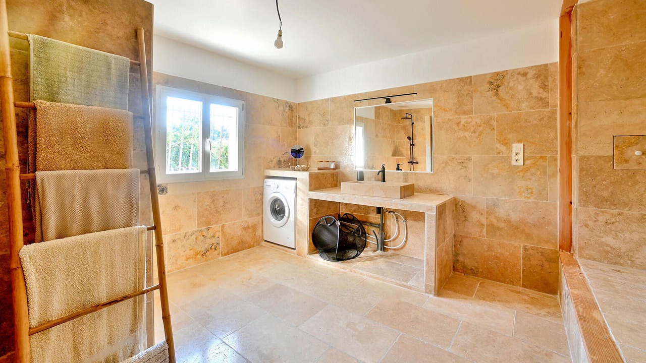 Photo of Bathroom in Saint-Martin-de-Crau