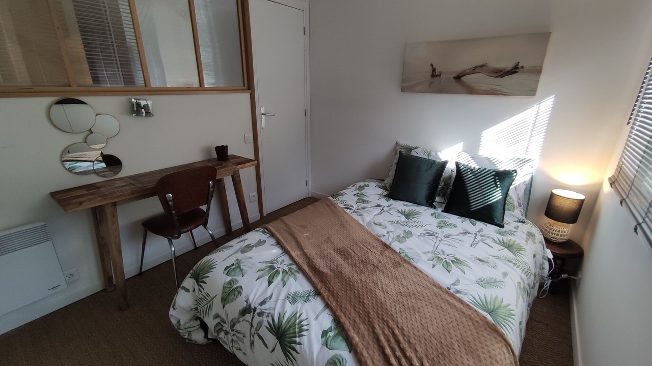 Photo of Bedroom in Saint-Thurien