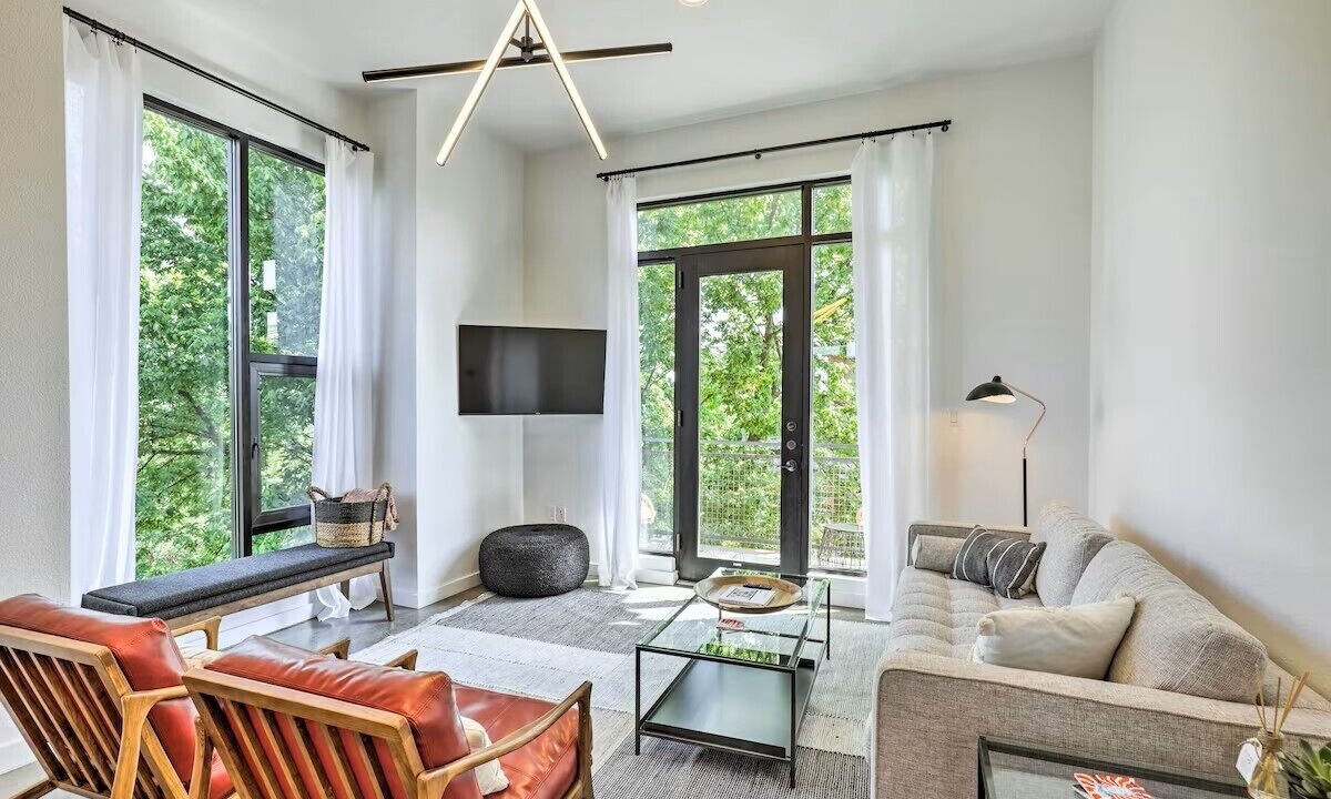 Photo of Livingroom in South Lamar