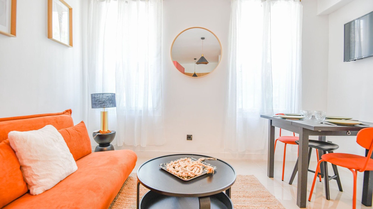 Photo of Livingroom in 1st Arrondissement