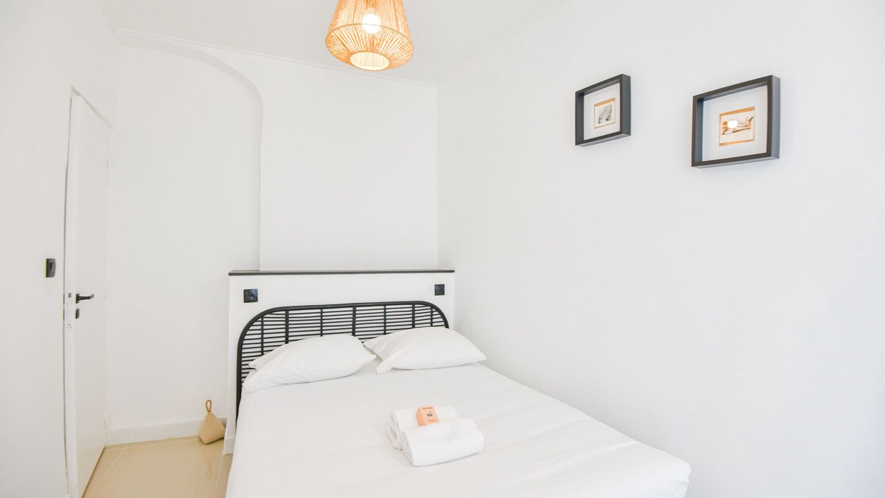 Photo of Bedroom in 1st Arrondissement