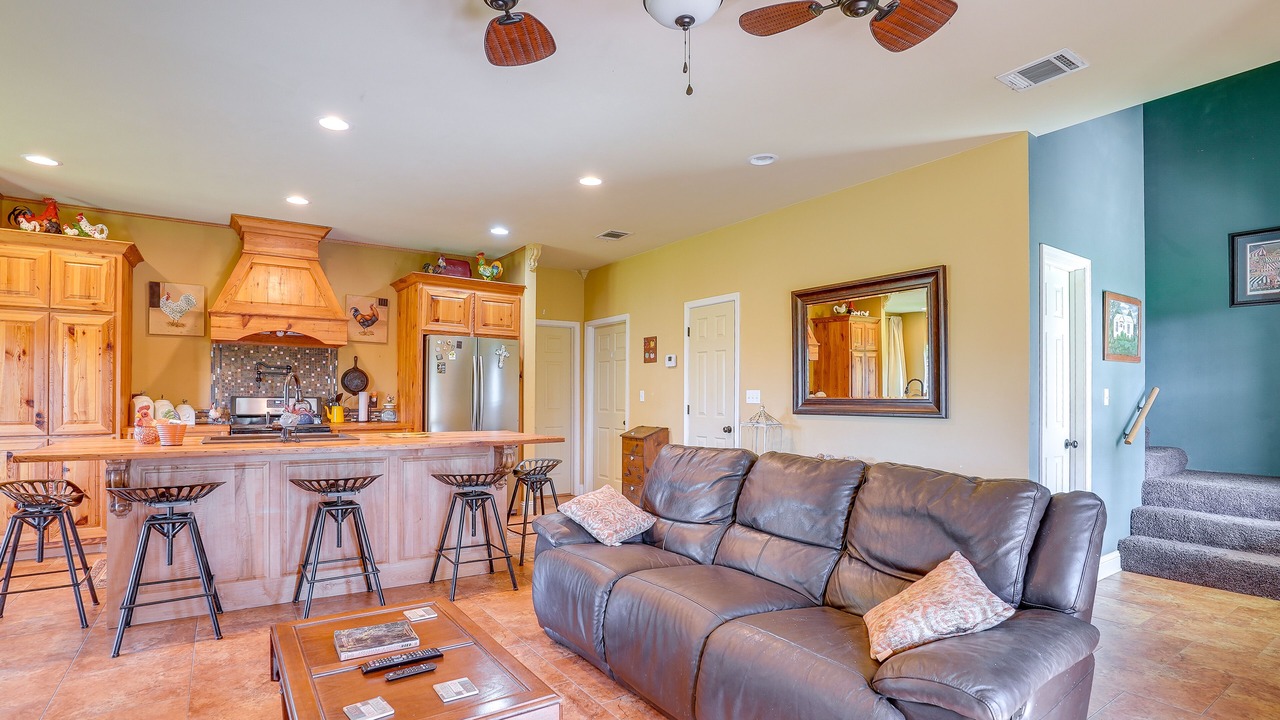 Photo of Livingroom in Claiborne Parish