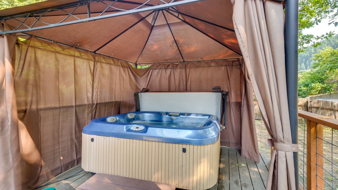 Photo of Outdoor in Mapleton