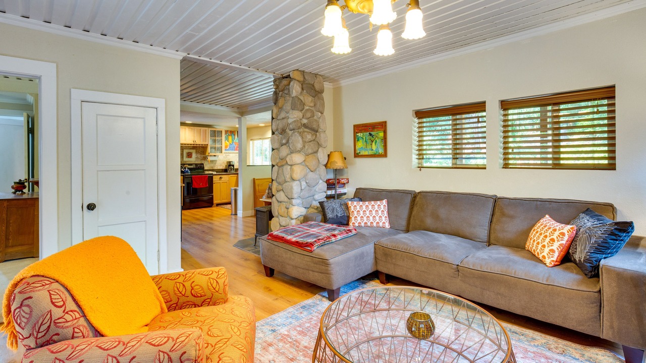 Photo of Livingroom in Mapleton