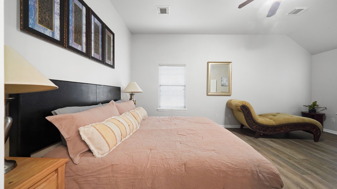 Photo of Bedroom in Conroe