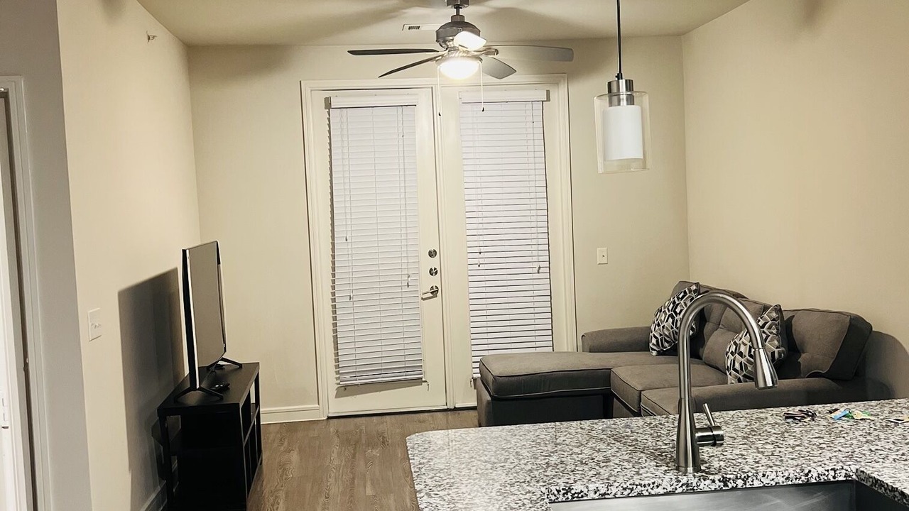 Photo of Livingroom in George Bush Park/Eldridge