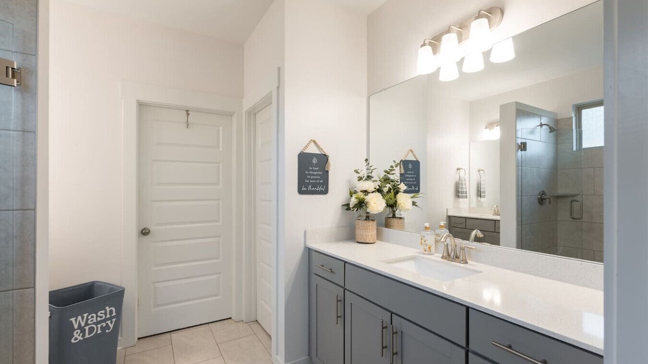 Photo of Bathroom in Thompson's Station