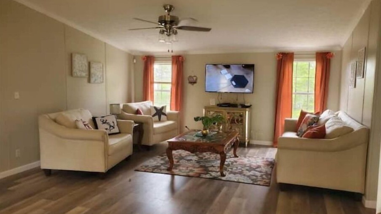 Photo of Livingroom in Washington County