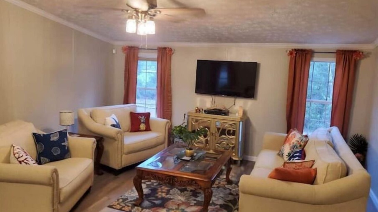 Photo of Livingroom in Washington County