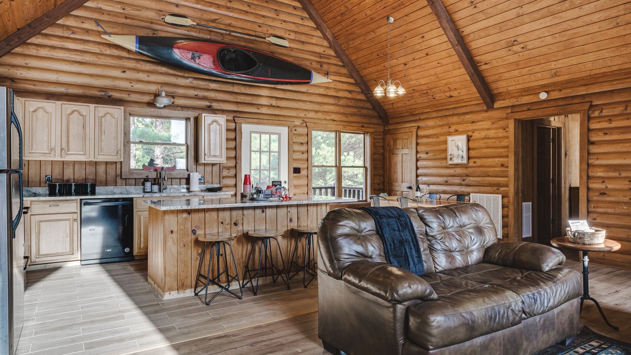 Photo of Livingroom in Amity