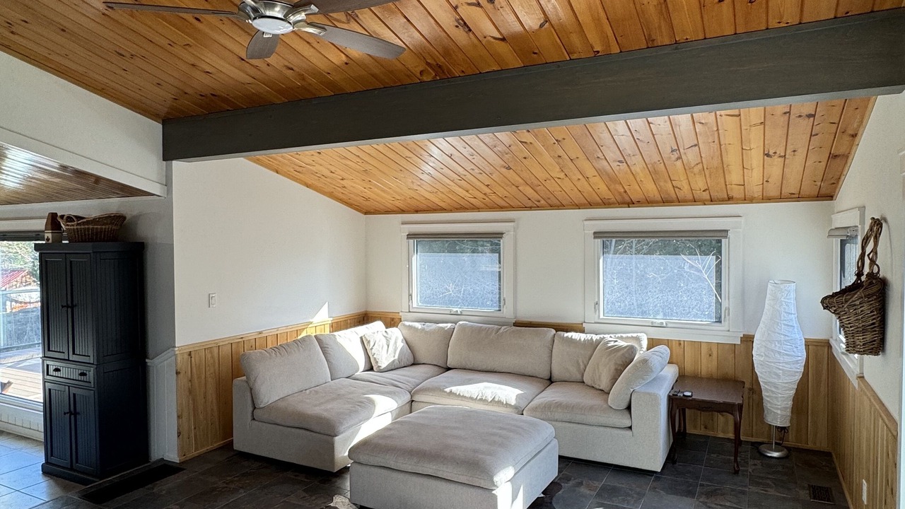Photo of Livingroom in Glastonbury