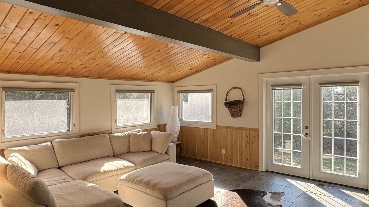 Photo of Livingroom in Glastonbury