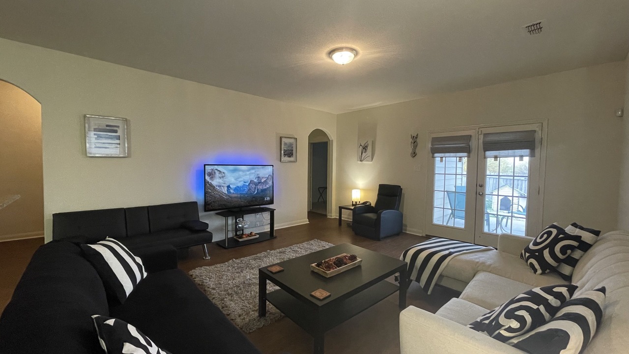 Photo of Livingroom in Forney