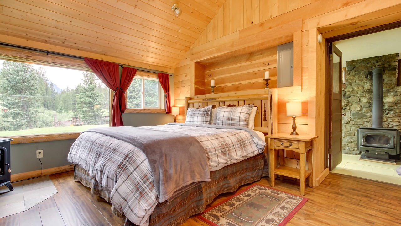 Photo of Bedroom in Cooke City-Silver Gate