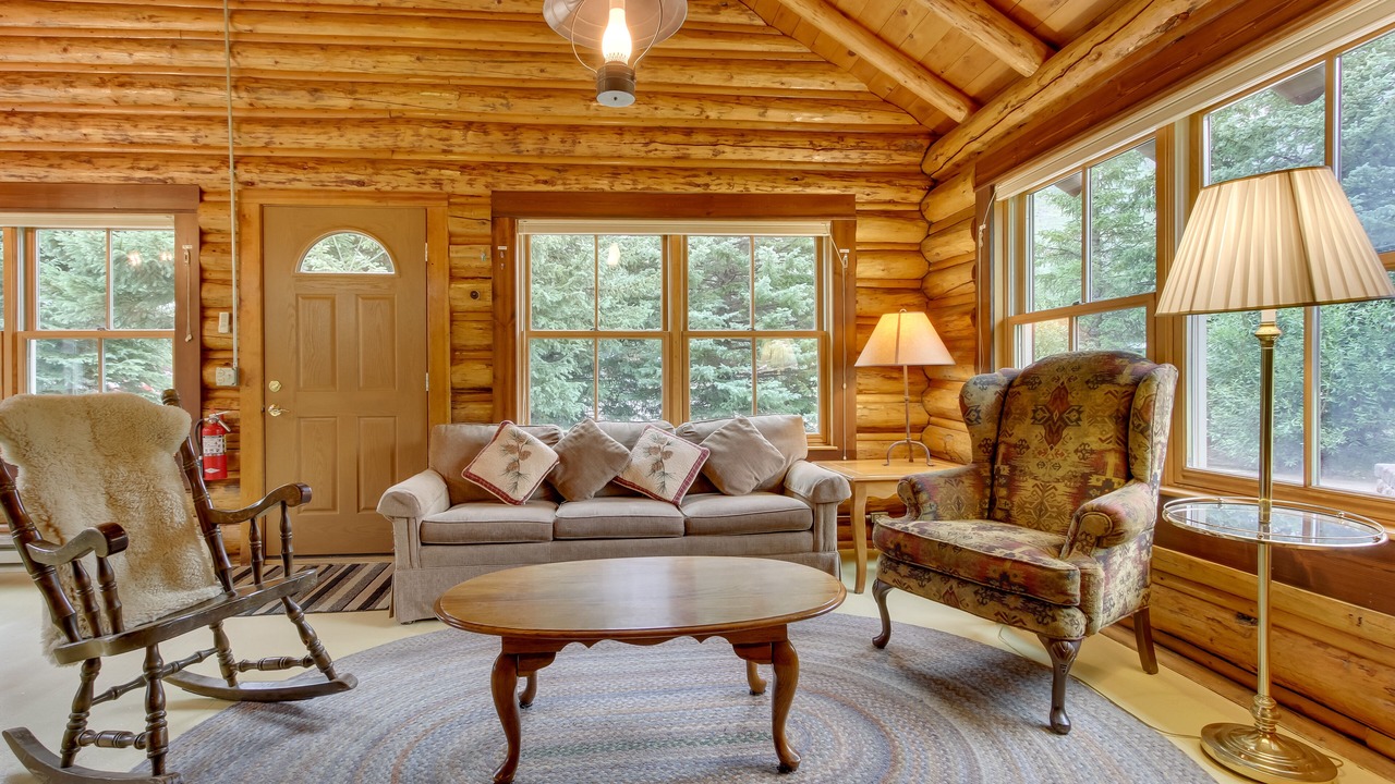 Photo of Bedroom in Cooke City-Silver Gate