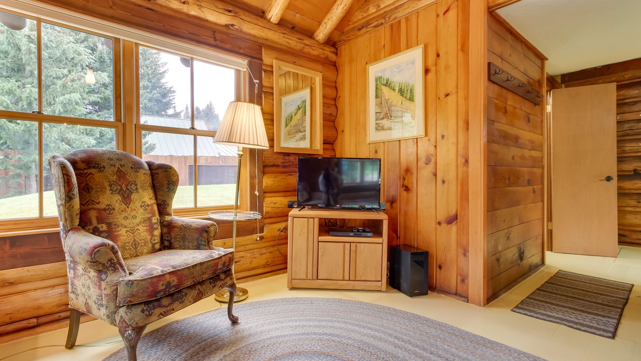 Photo of Livingroom in Cooke City-Silver Gate