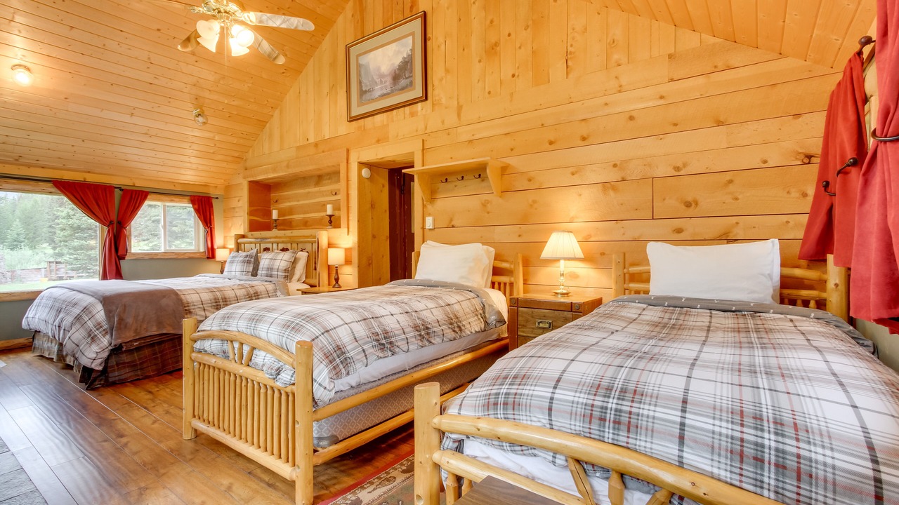 Photo of Bedroom in Cooke City-Silver Gate