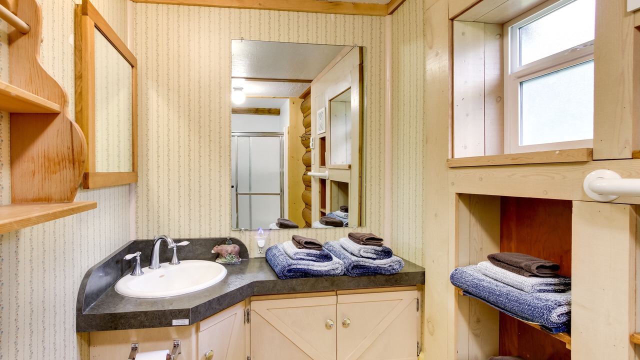 Photo of Bathroom in Cooke City-Silver Gate