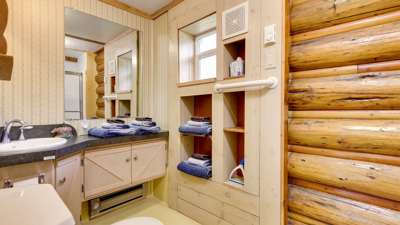 Photo of Bathroom in Cooke City-Silver Gate