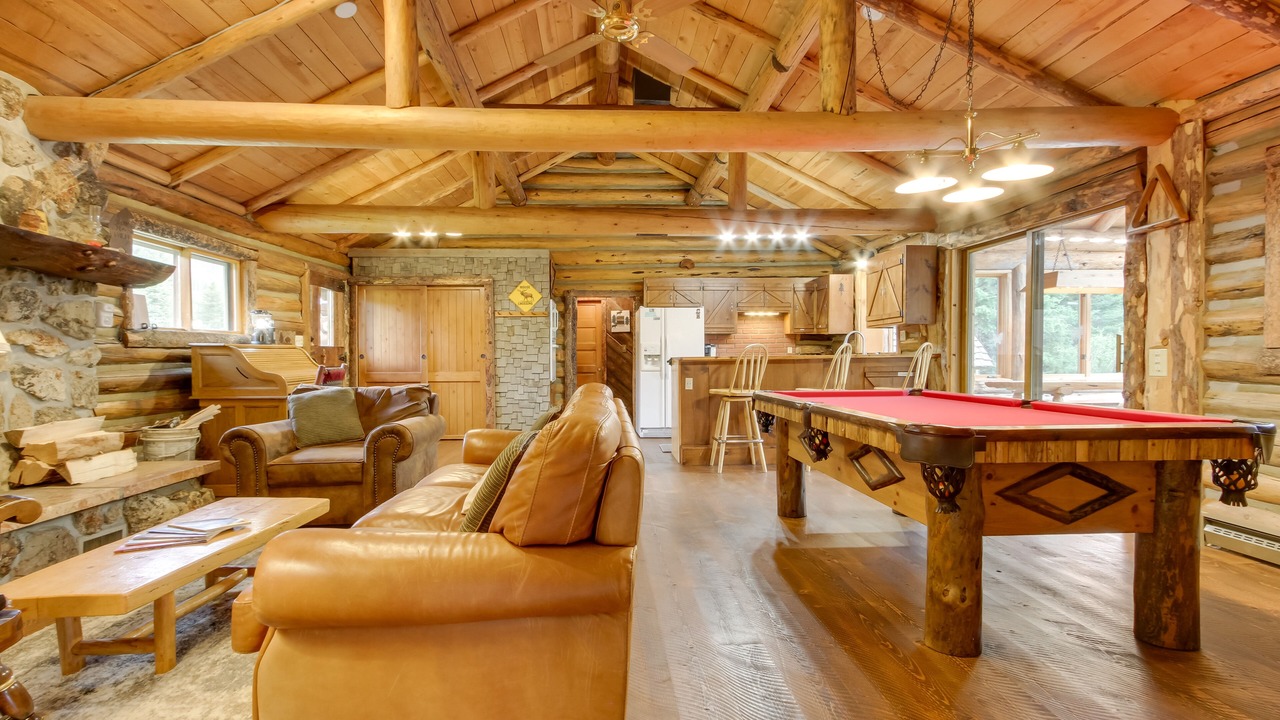 Photo of Livingroom in Cooke City-Silver Gate
