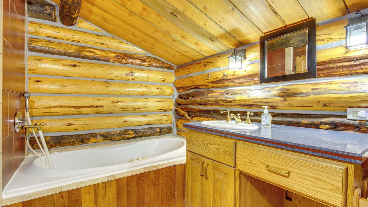 Photo of Bathroom in Cooke City-Silver Gate